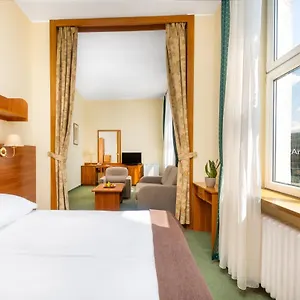 Hotel Millennium, Budapesta
